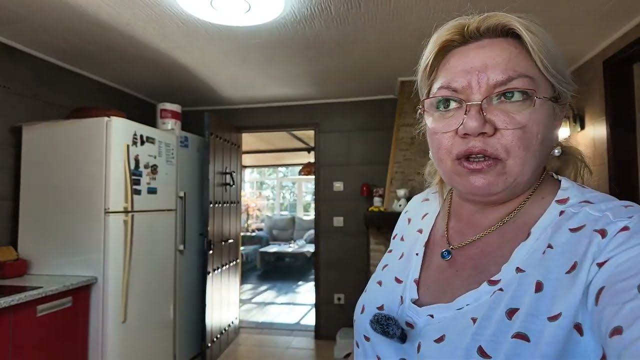 Муж сказал что уходит из дома .