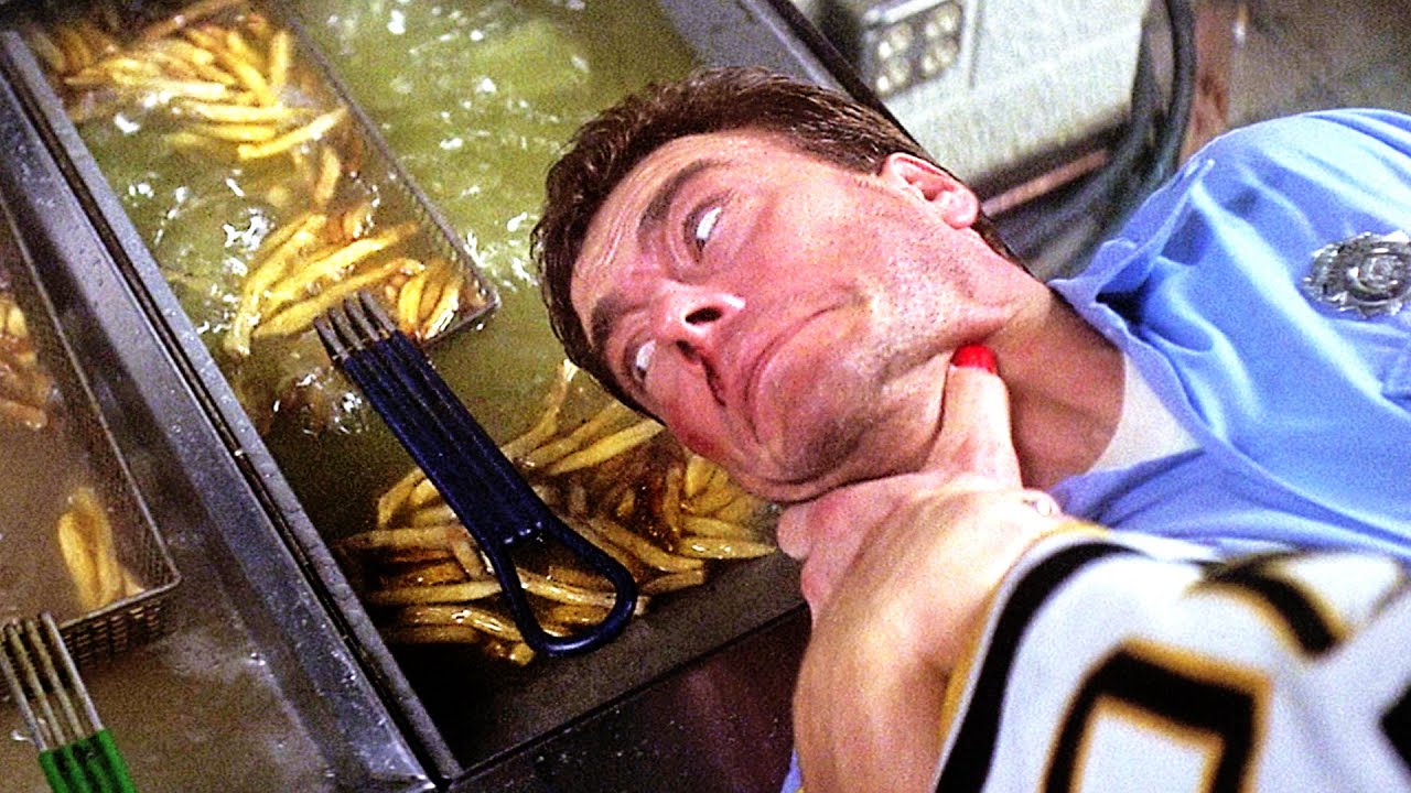 Qualcuno vuole friggere la faccia di JCVD | A rischio della vita | Clip in Italiano