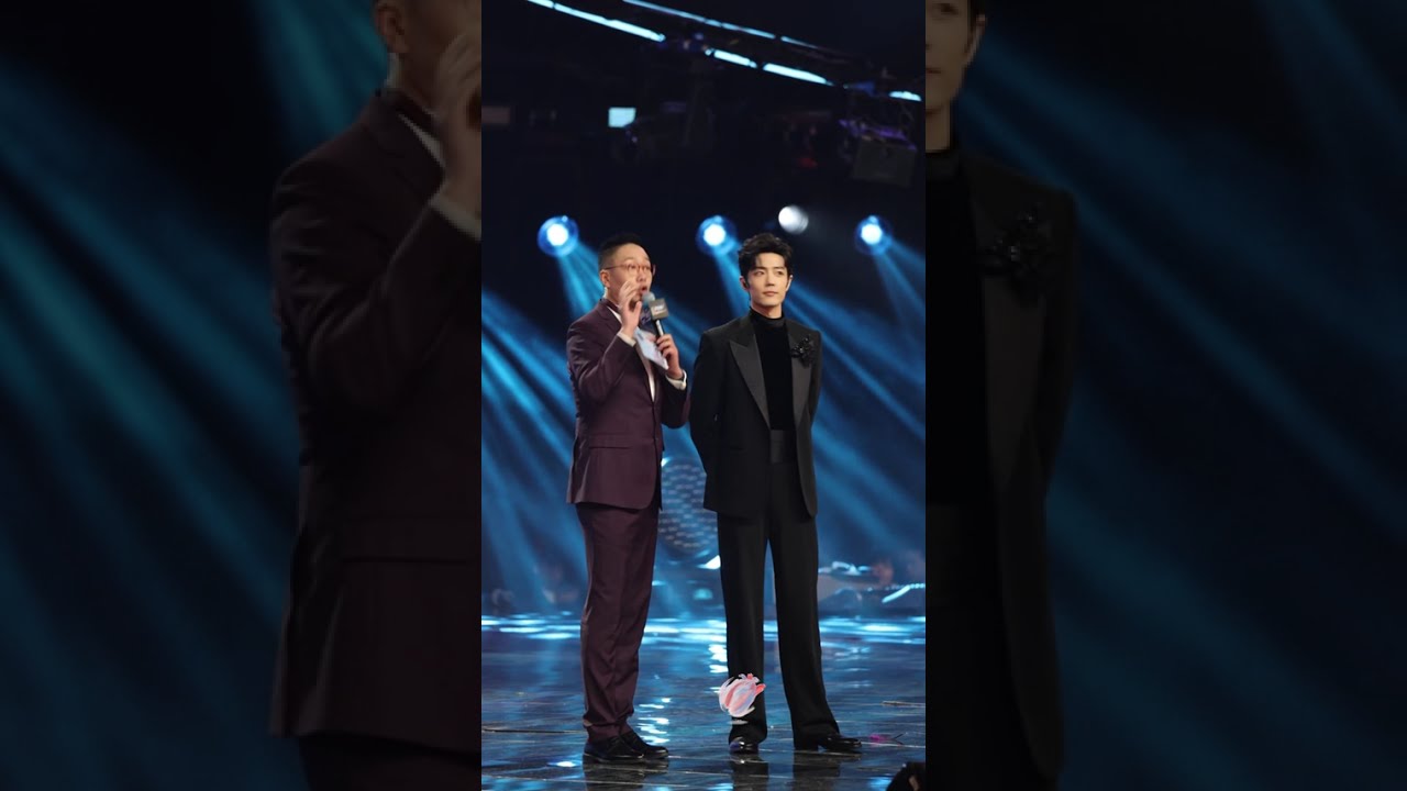 Xiao Zhan full-focus — 13-minute countdown interaction on stage at the Dragon TV New Year’s Eve Gala