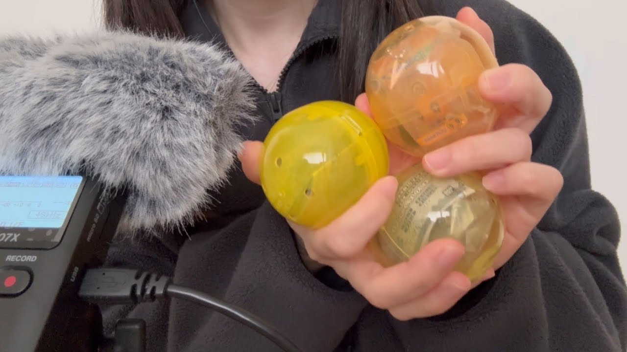 【ASMR】ガチャガチャを開封する！！