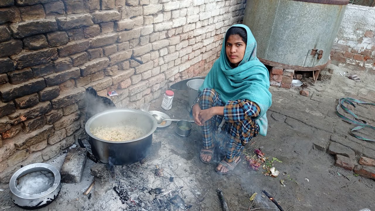 Moringa Flower Recipe In Villag | Sohanjna Chicken Recipe | Traditional Village Life | Asmat Village