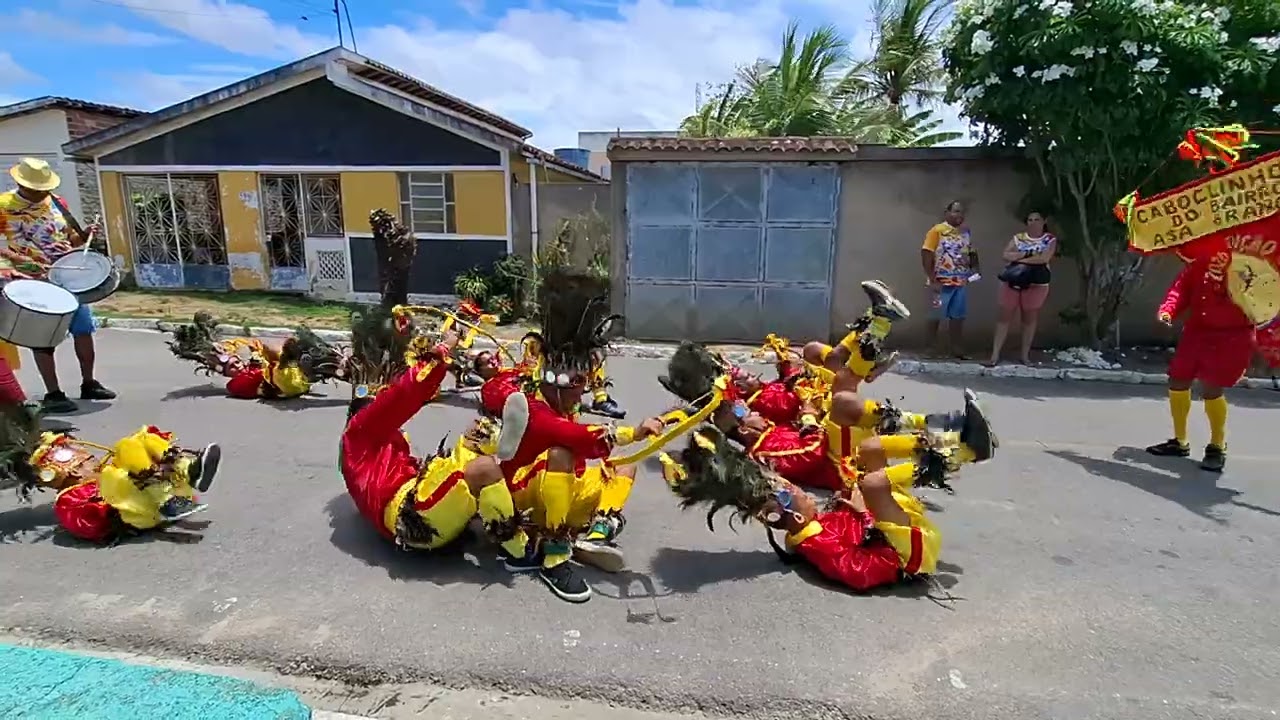 Apresentação cultural com o grupo de Caboclinhos de João Alfredo.