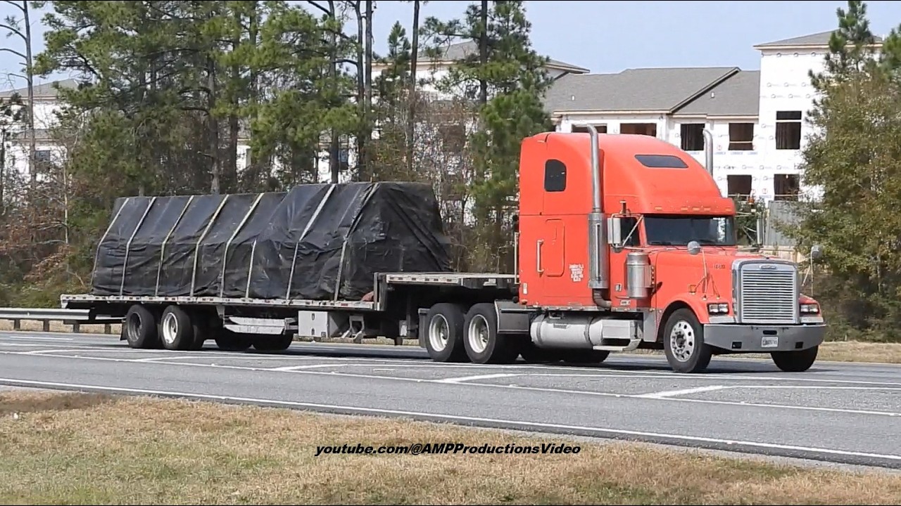 Red Freightliner FLD 120 Classic XL | Truckspotting 21926