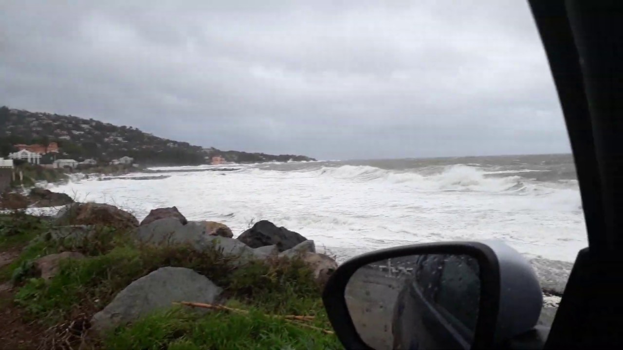 Temp&ecirc;te en mer grosse vagues, alerte rouge par m&eacute;t&eacute;o france inondation