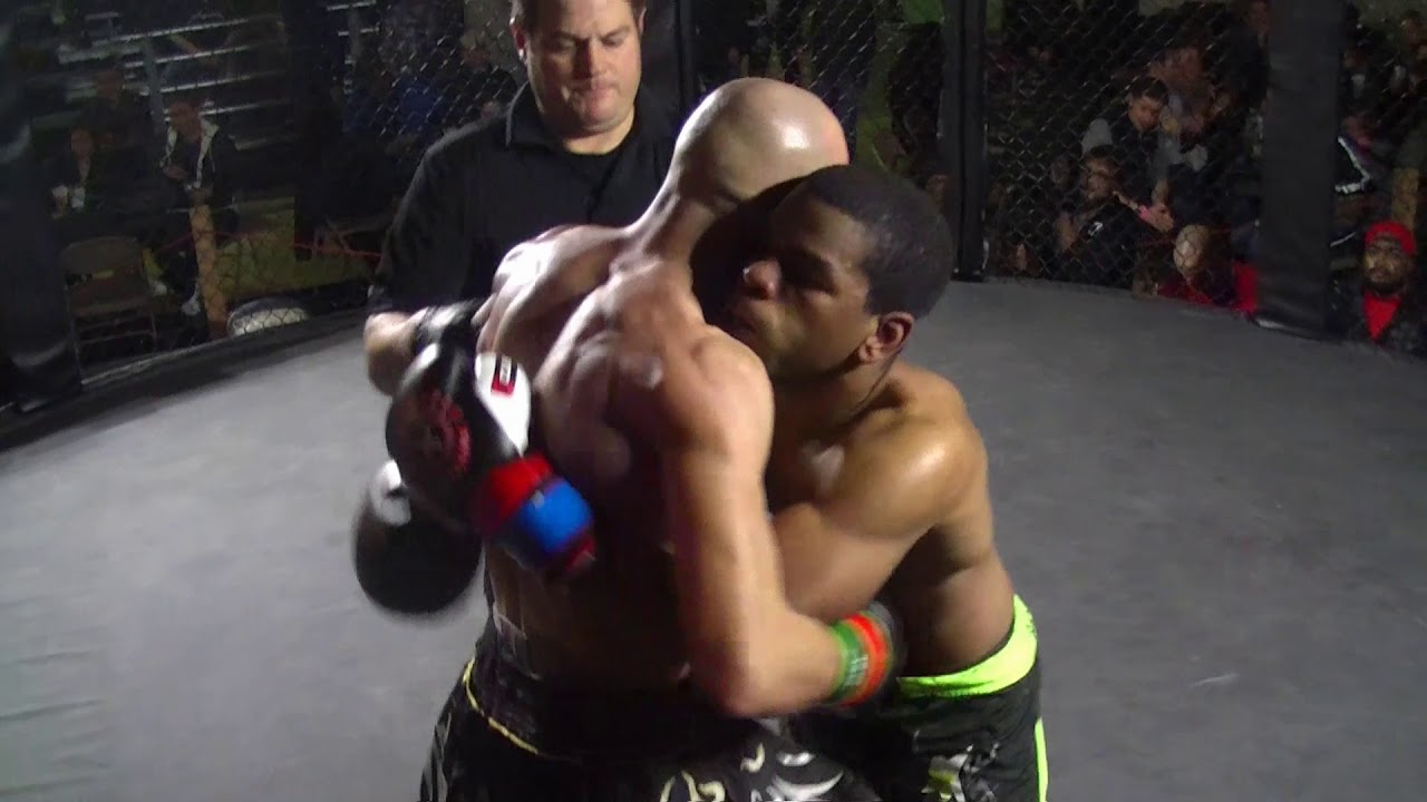 TFC Muay Thai Reginald Ledford vs Slate Passmore 12-1-17