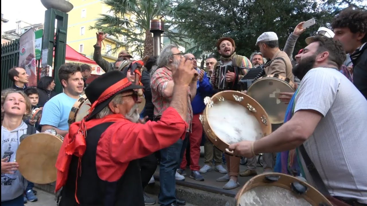 TARANTELLE TRADIZIONALI PER LE VIE DEL PAESE - MADONNA DELLE GALLINE, PAGANI (SA)
