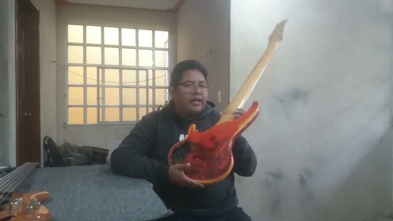 Restauración de un bajo cort curbow 1