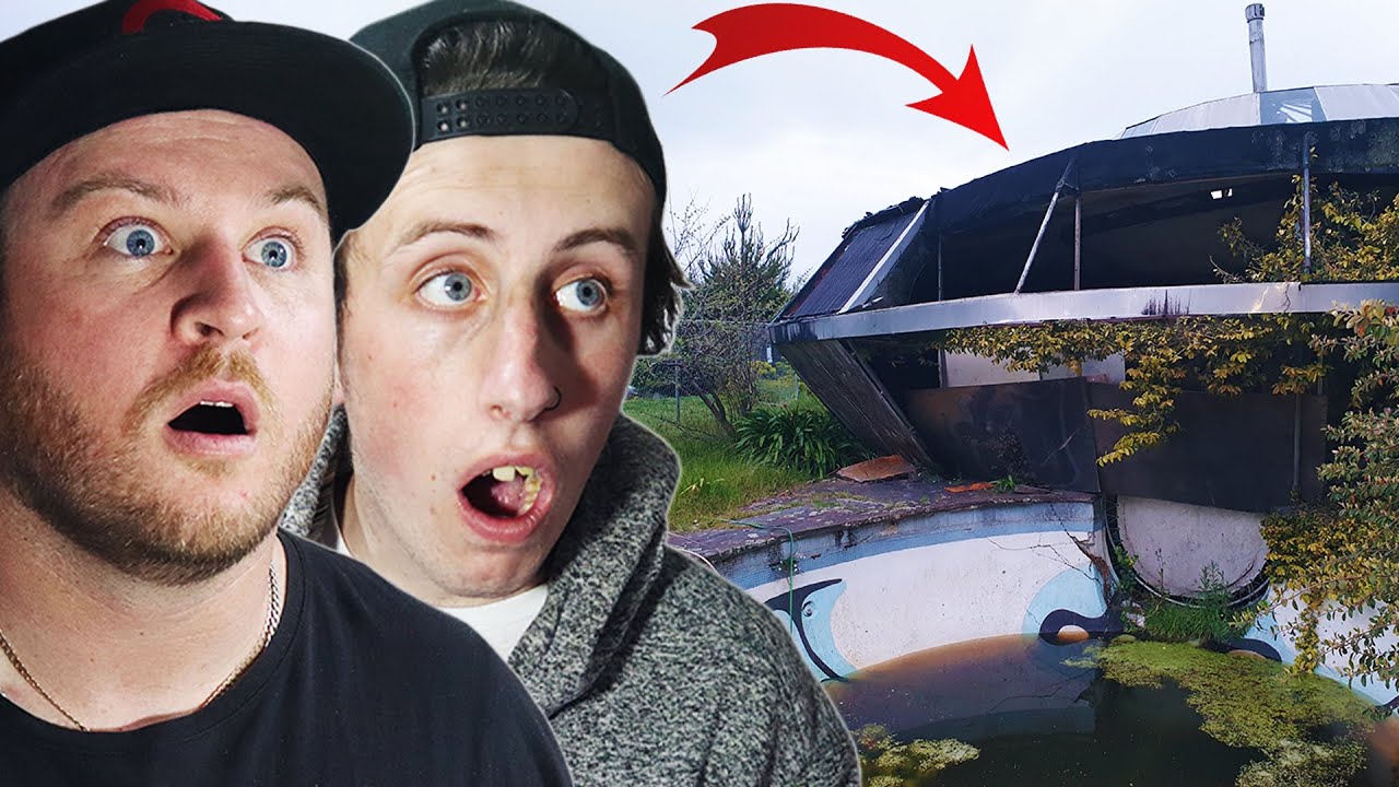 Exploring A MASSIVE Abandoned Mansion (INSANE!)