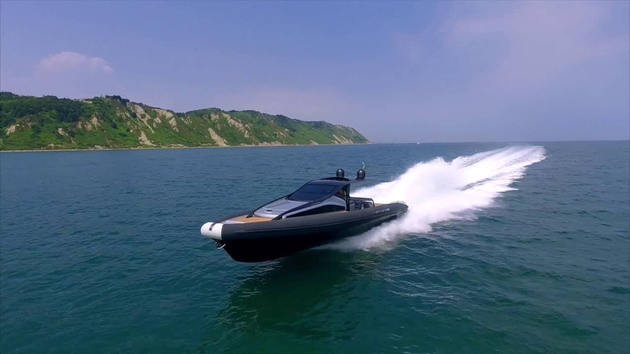 Anvera 55 S: a new way to live the sea