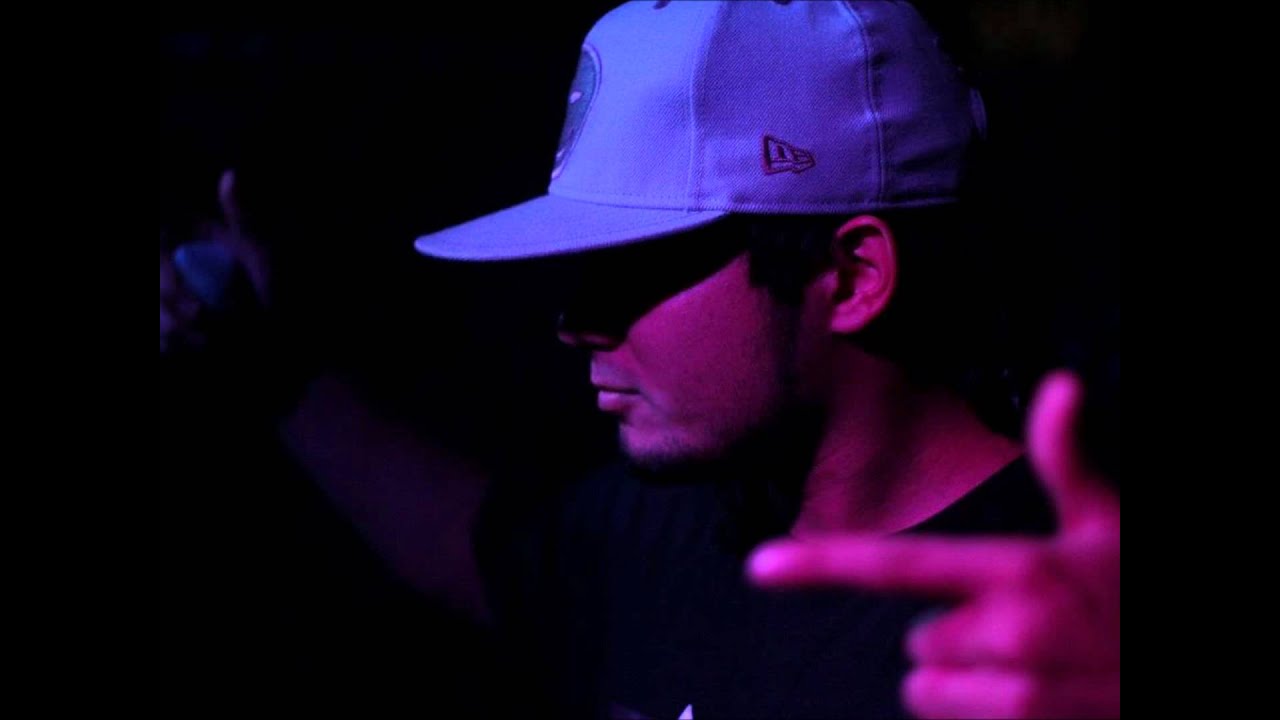 Iluminatik Ft Crox & Santa RM - Sin Rastro.