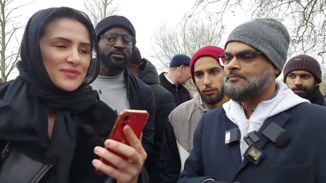 مسيحية محجبة: فضحت المسيحية بأكملها! هاشم ومبشرة مسيحية ركن المتحدثين الخطباء