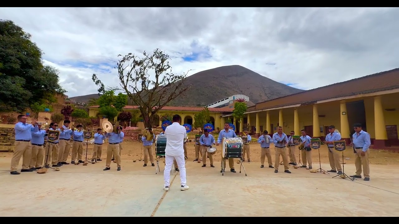 Adiós Cariño Huayno - Corochano Band.