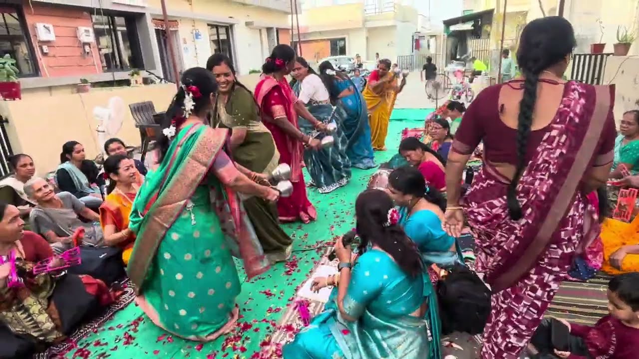 લખેલું છે 🌷વાહ કેટલું સુપર….ભજન 🌷રુમજુમ  ઘુઘરા વાગે 