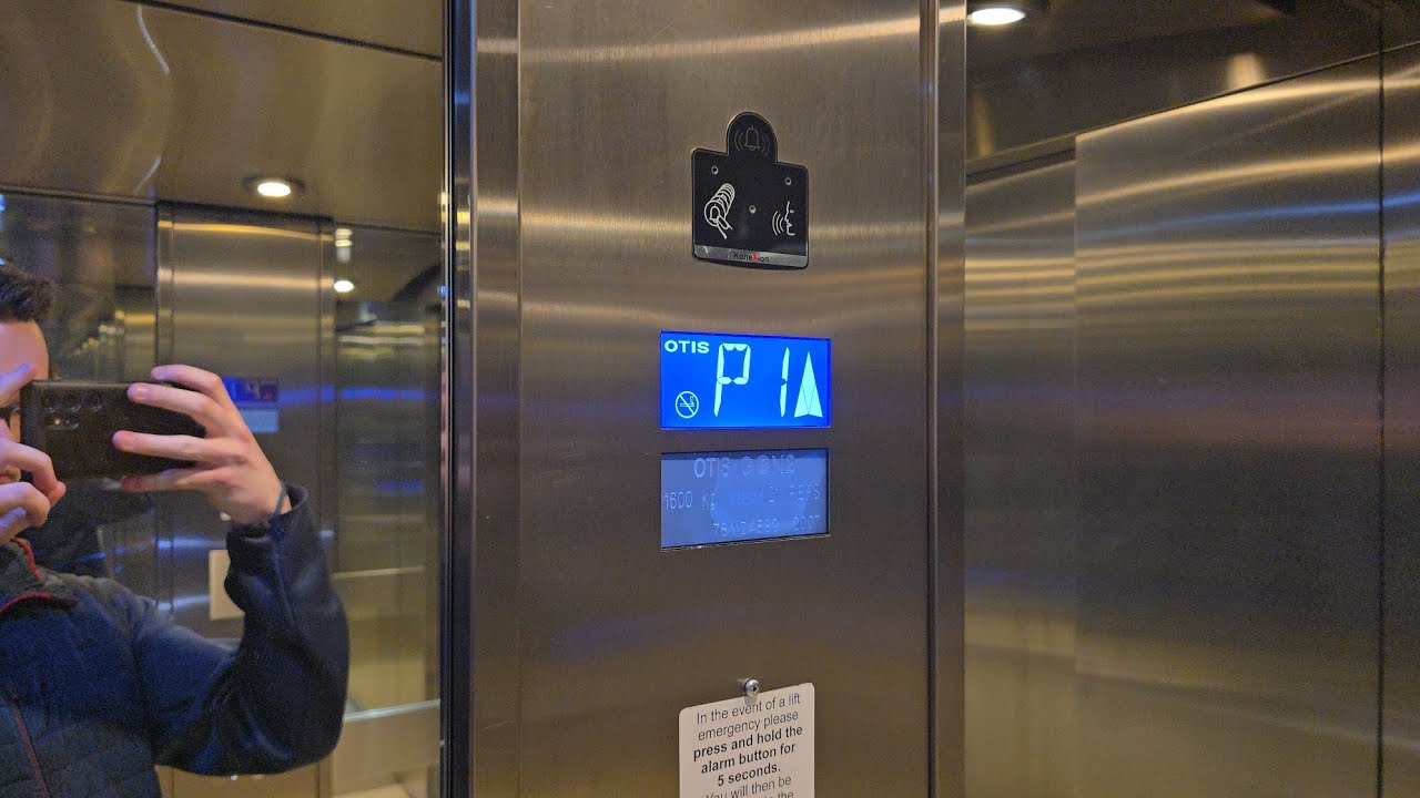 2007 OTIS Gen2 Lifts at the High Cross Shopping Centre in Leicester (Main Lifts)