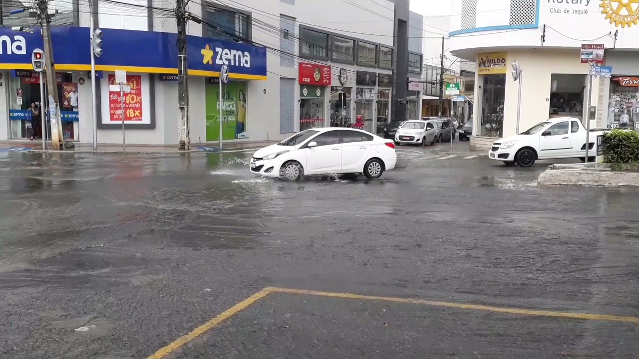 Forte chuva em JEQUIÉ Ba, Hoje 28/12/2021