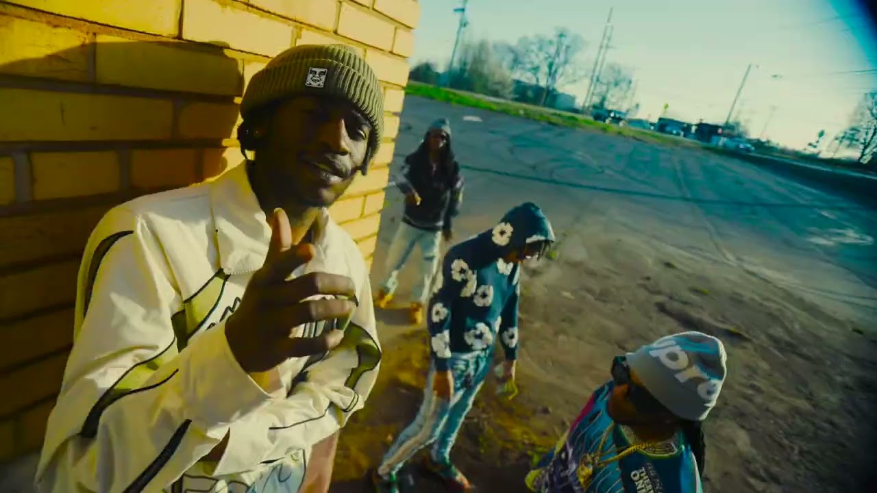 28hunnakarie - Pape (Official Music Video) Shot By : @shotbyacee  #ITZZBIG28