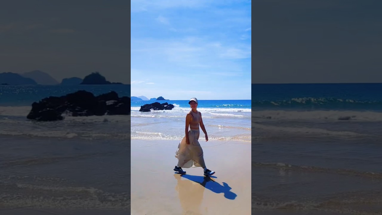 Nacpan Beach with 4-kilometer stretch of white sand,El Nido