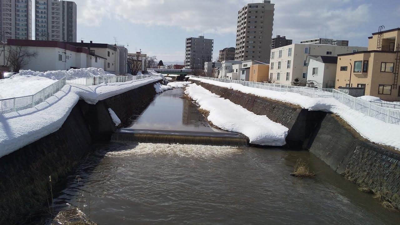 近くの川🌉❄☃️雪解けの様子サムネにしました😎👍✨📲🚶