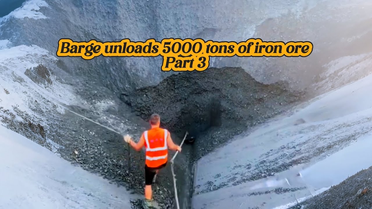 Barge unloads 5000 tons of iron ore - Part 3- big shipment - Vlog of work on the barge