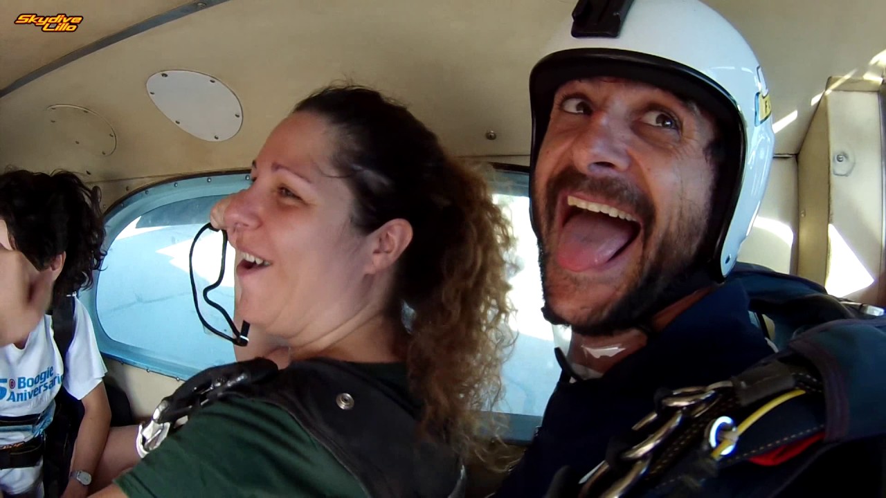 Una pausa para...SALTAR | Skydive Lillo | Paracaidismo Madrid | #VenAsaltar