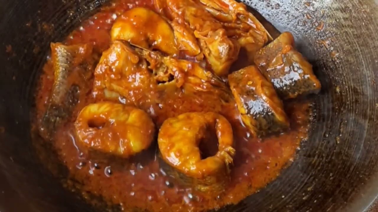 আজকের রান্না হবে শোল মাছ বন্ধুরা আপনারা অবশ্যই কমেন্ট করে জানাবেন আমার রান্না কেমন হয়েছে ❤️❤️