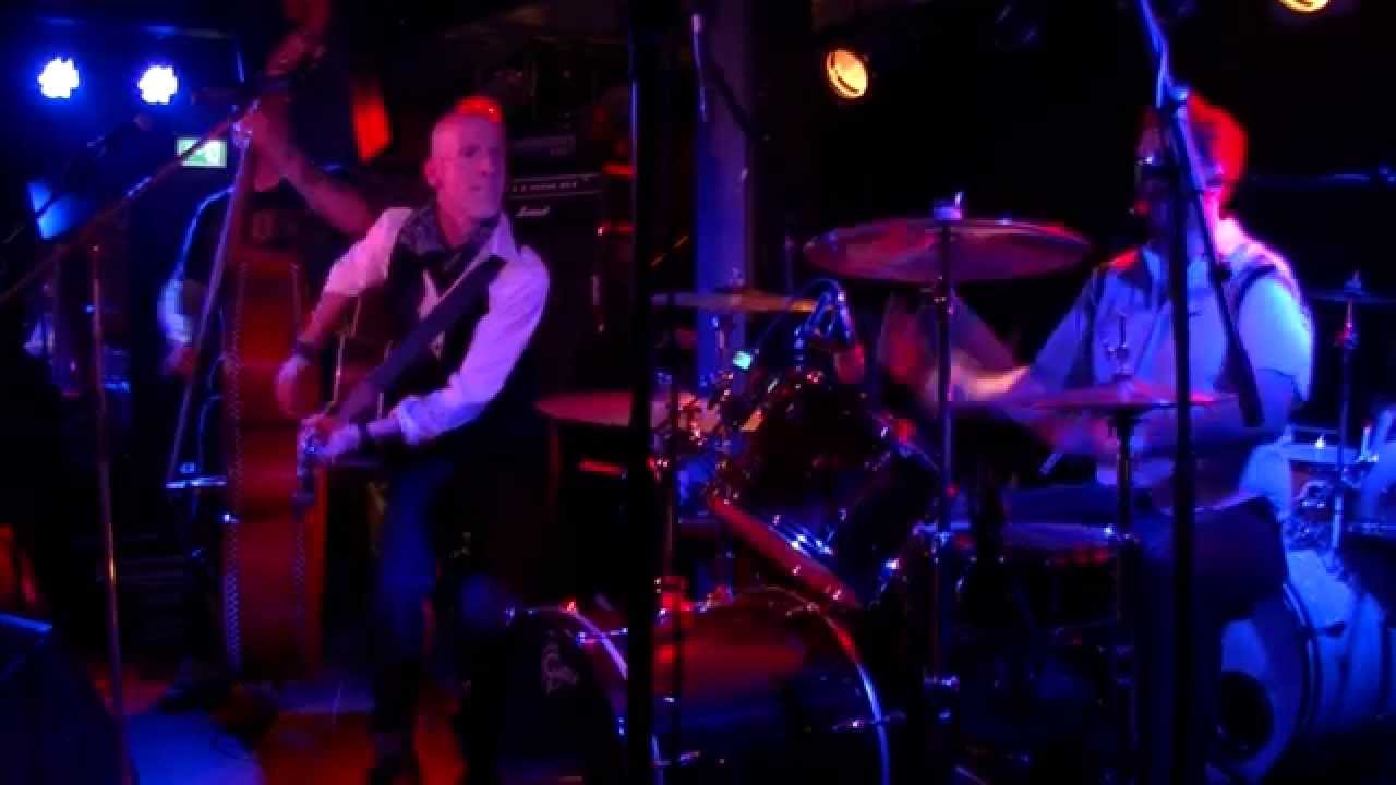 THE FRISBOLICE - Trouble In My House LIVE at Amadeus, Oldenburg