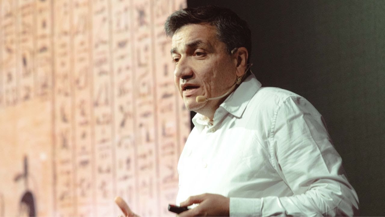 Rivelare il testo nascosto dei papiri carbonizzati di Ercolano | Gianluca Del Mastro | TEDxNapoli