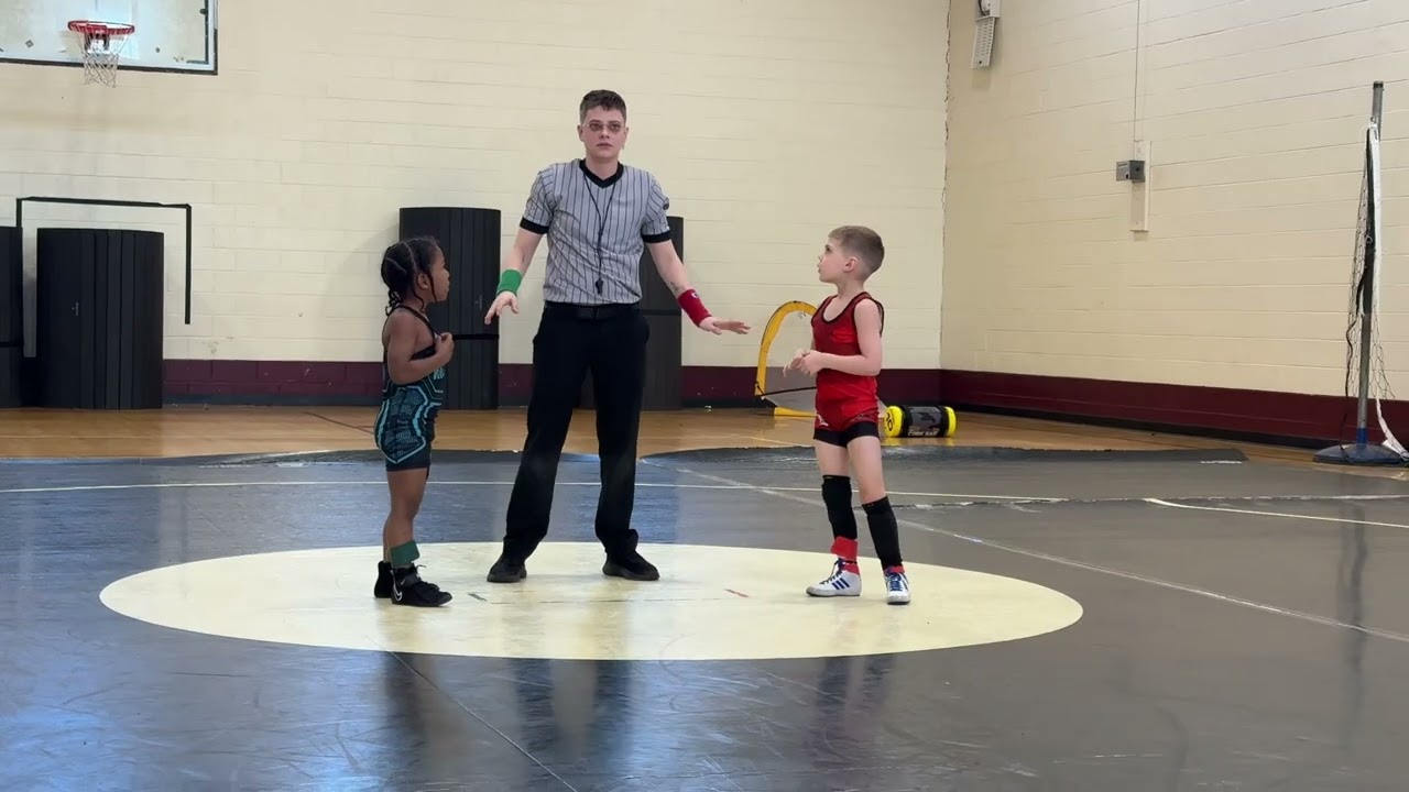 Amouri wrestles 6u the competition was amazing ! This was a good fight finish to end!