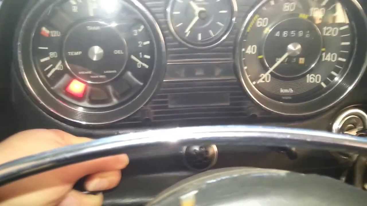 Mercedes 200D /8 Starting Diesel Engine at -11&deg;C / 12&deg;F