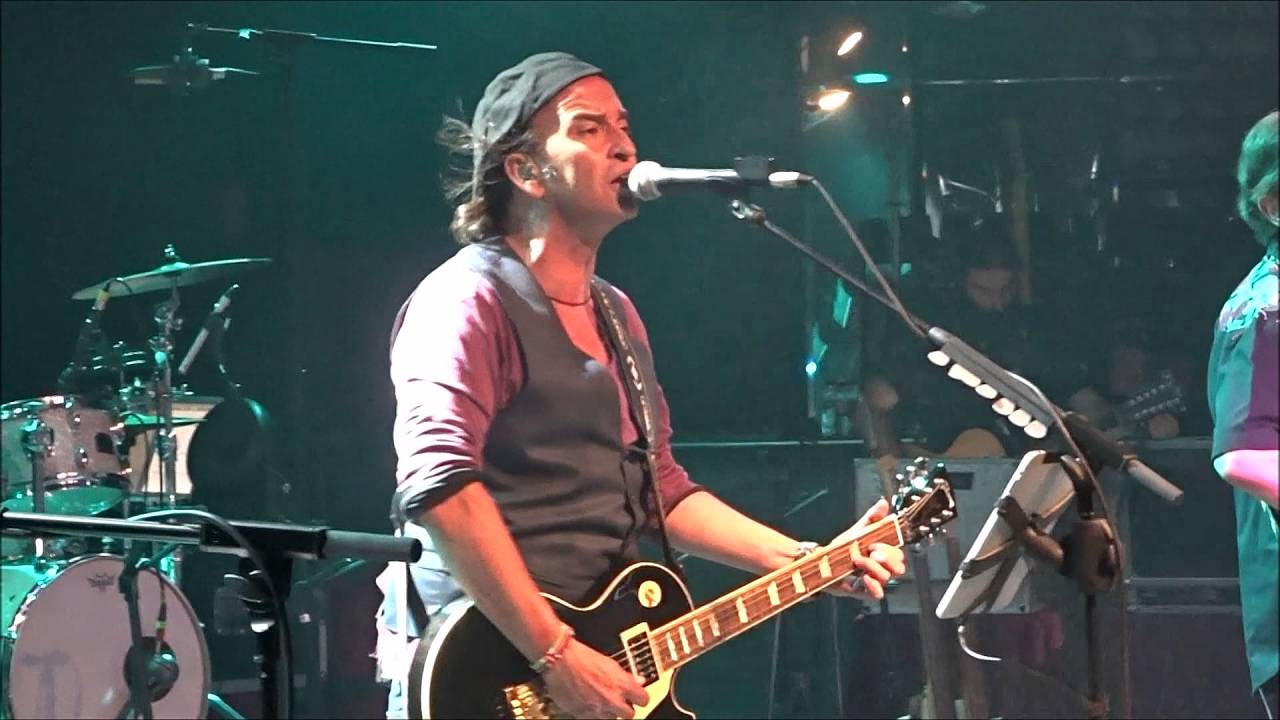 LOS SECRETOS Concierto ALGO PRESTADO (HDQAud.) - BCN Luz de Gas 2015