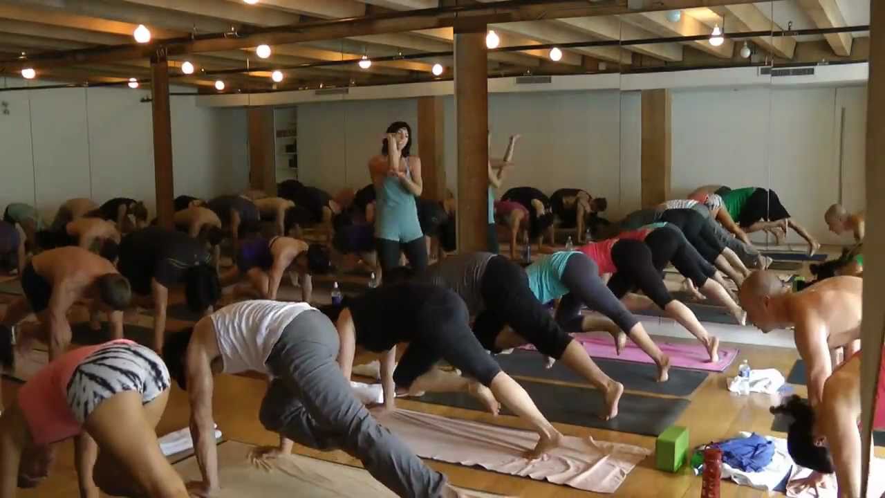 Meghan Currie Power Yoga Time Lapse