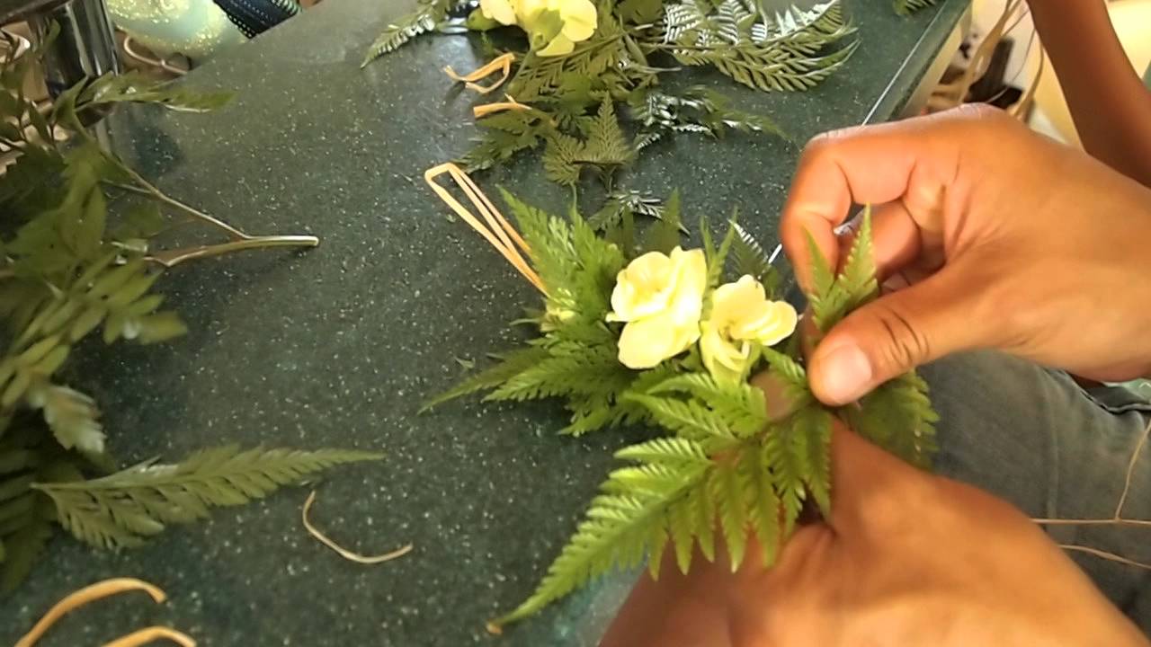 Hulalei Lei Making Step 2