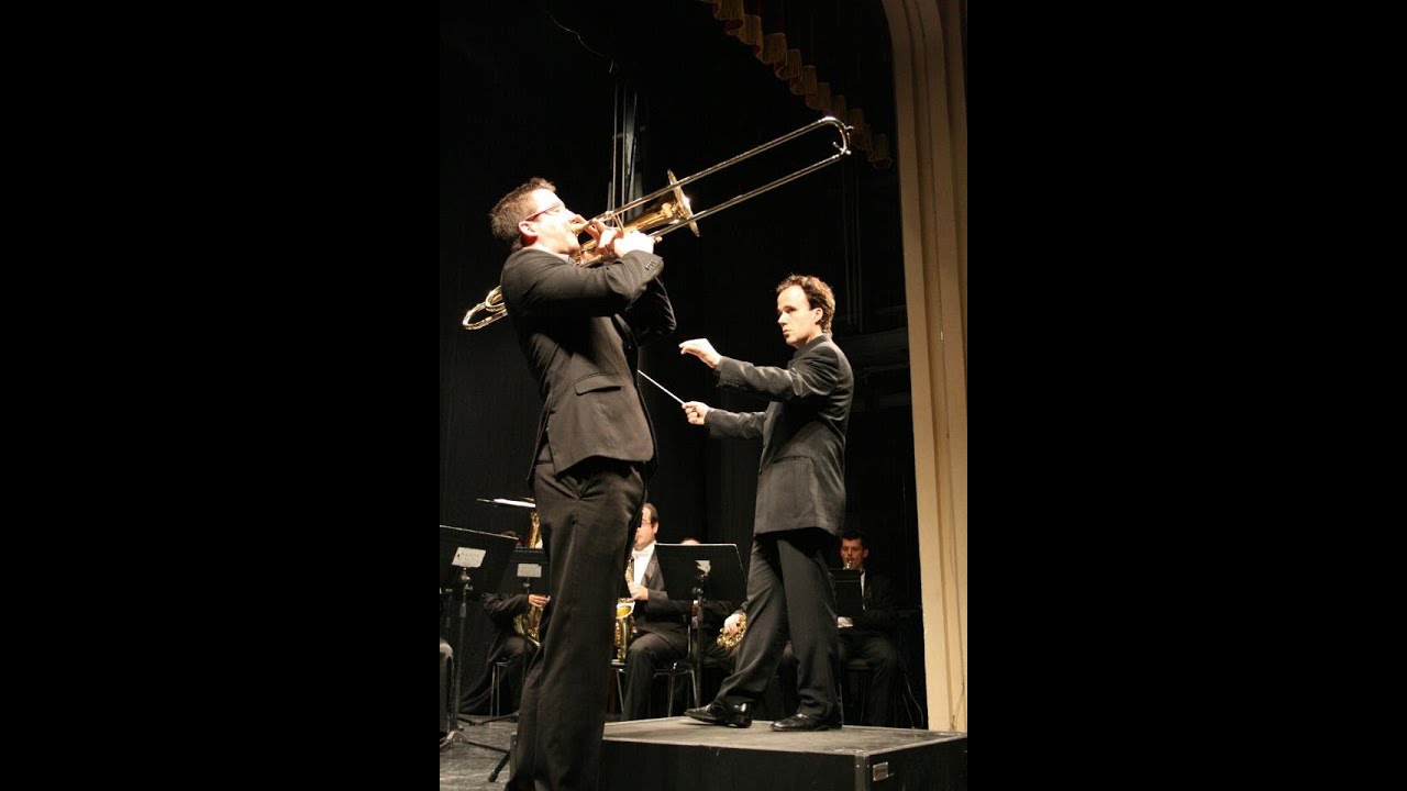 Bolivar (by Erik Cook). Ricardo Molla plays as a soloist with Almería Wind Band.