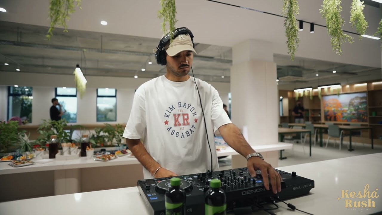 Playing house the Point coworking space | 4K | Mix by Kesha Rush