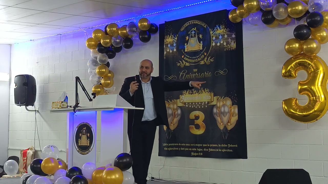 Hermano San en el 3° aniversario de la iglesia 