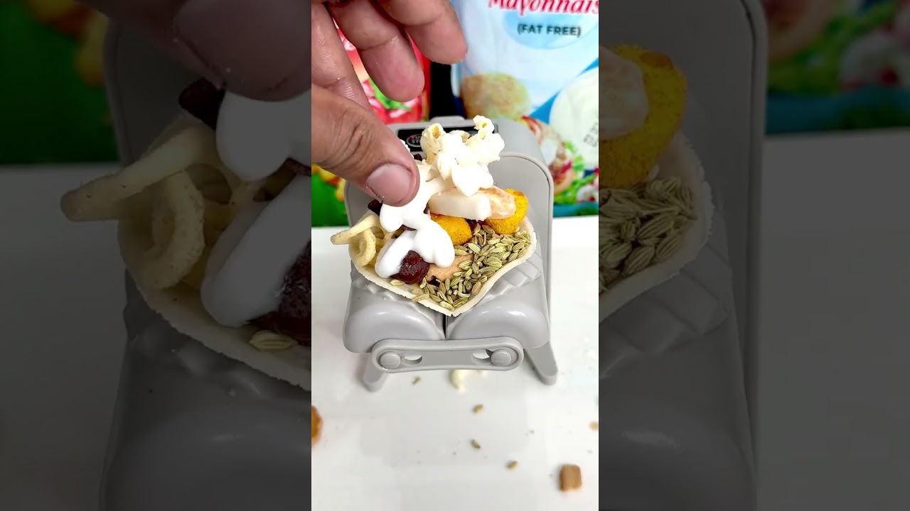 Dumpling making machine 
