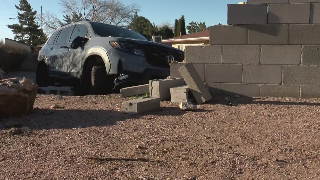 Driver crashes into northeast Albuquerque home's wall