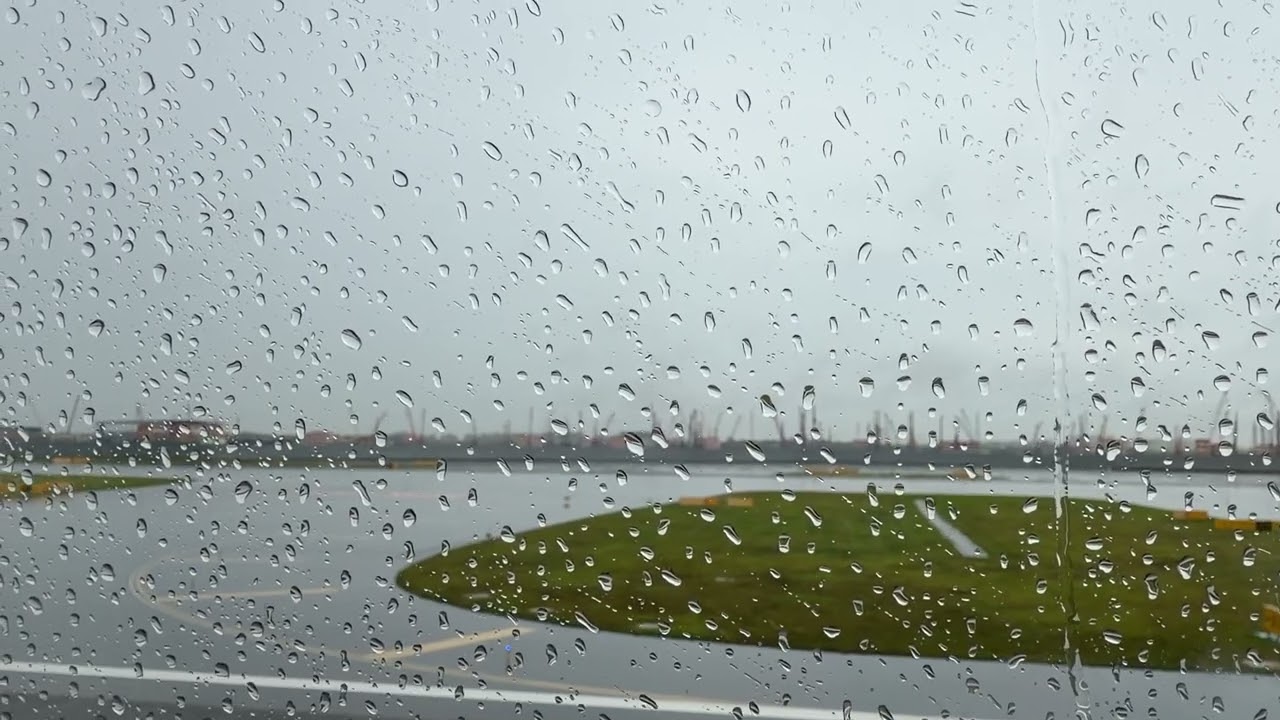 Wet Takeoff, Fast climb - Taking off aboard a Turkish Airlines A350