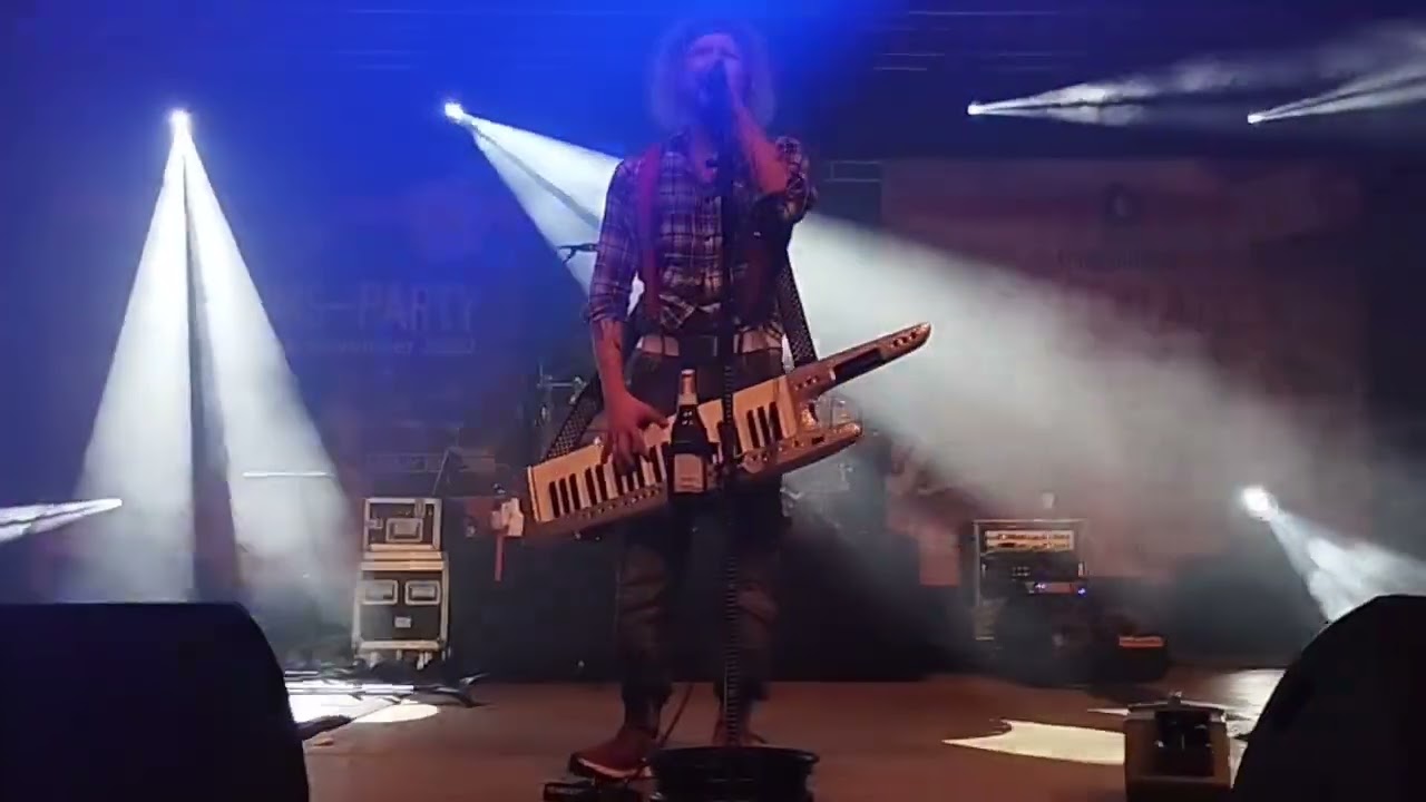 Jolly Jumper live 85 Jahre Bäckerei in Löbau bei der Messehalle am 18.11 2022