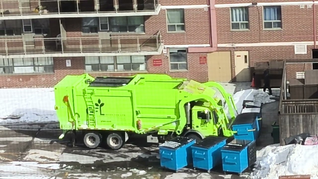 GFL Toronto Picking Up 5 Recycling Bin At Apartment 2350 It Came 1:55PM