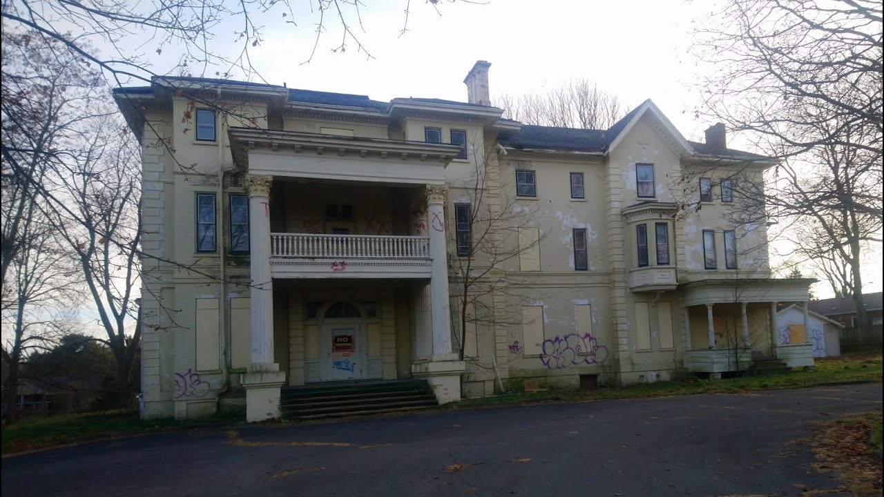 Sidbrook Manor: The Last of the Grand Cobourg Summer Villas.