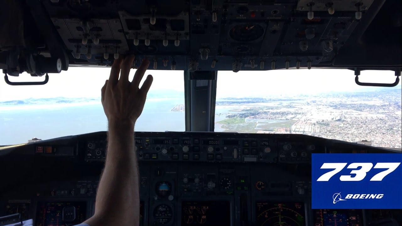 Boeing  737 Cockpit Landing OAK