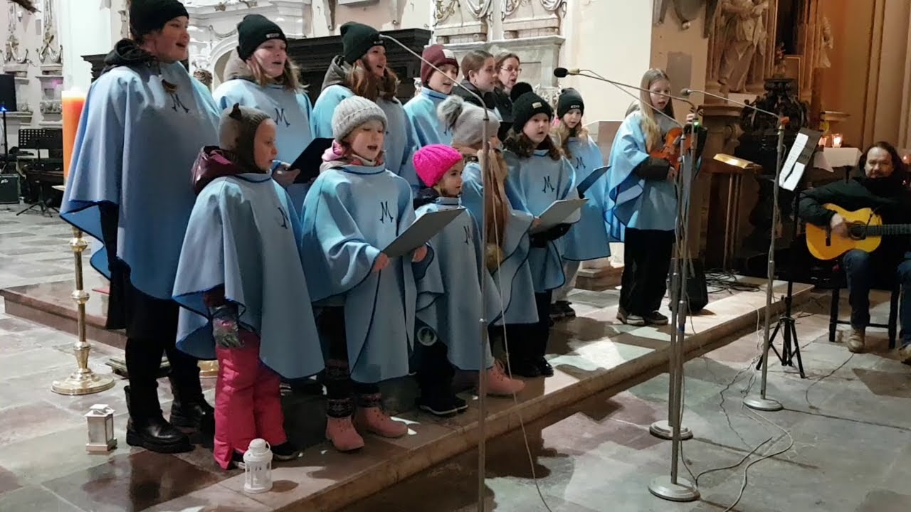 Borek Wlkp. Kolędowanie w sanktuarium na Zdzieżu