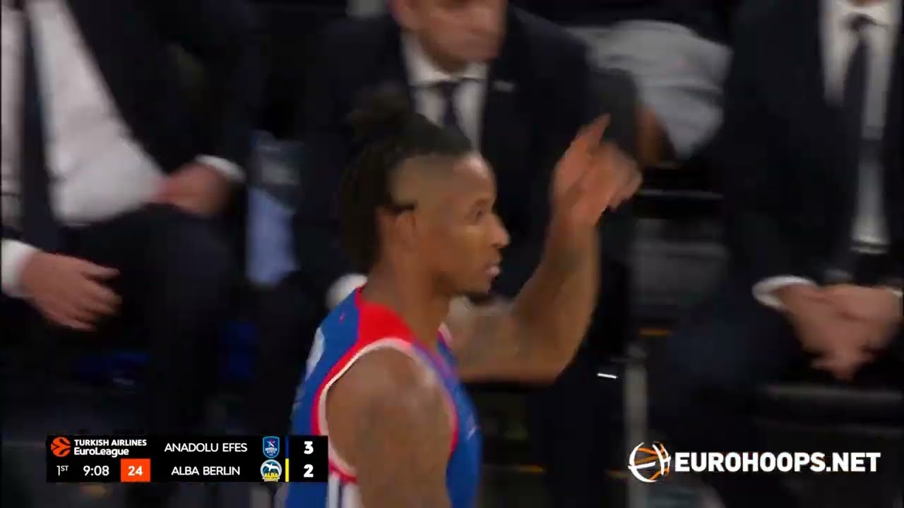 Anadolu Efes Istanbul - ALBA Berlin 78-74: Will Clyburn (16 points, 11 rebounds, 4 assists)
