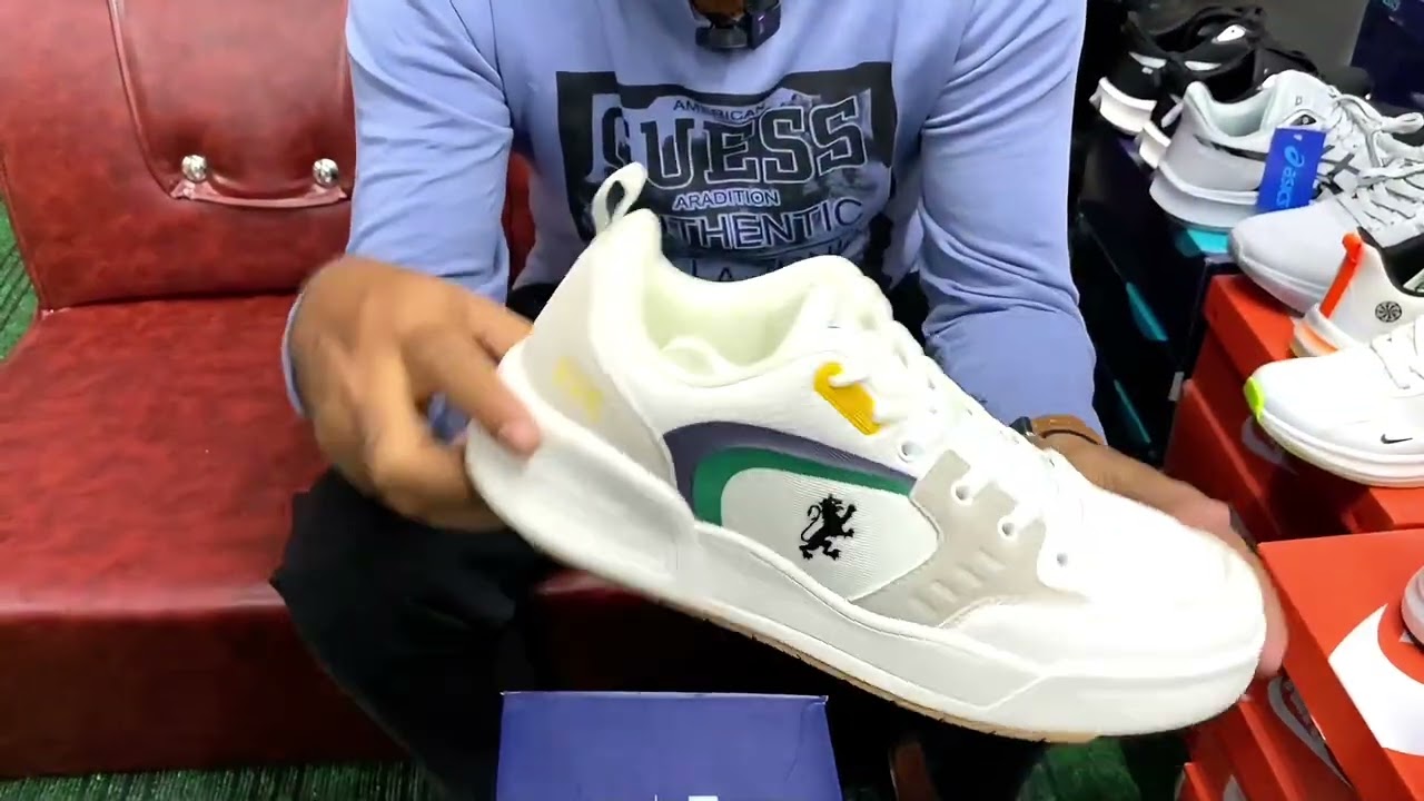 Original Export এর RedTape স্নিকার্স ,যেটা হবে পিয়োর অথেনটিক প্রডাক্ট,সফট এবং টেকশই।