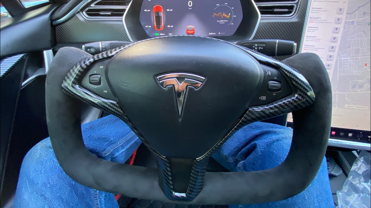 Tesla model S: $230 Yoke style steering wheel installed in 20 minutes