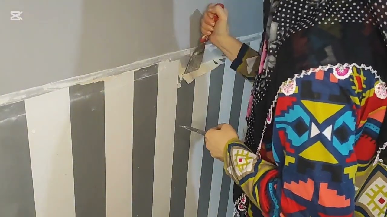 Yaparsam olur da bugün kızımın odasındaki duvar kağıdını söküp boyamaya hazırlıyorum☺️