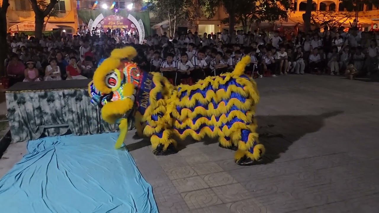 NAM SƯ ĐẢ XÀ THƯỢNG SƠN TẦM DƯỢC CỨU CÂY NHÂN SÂM