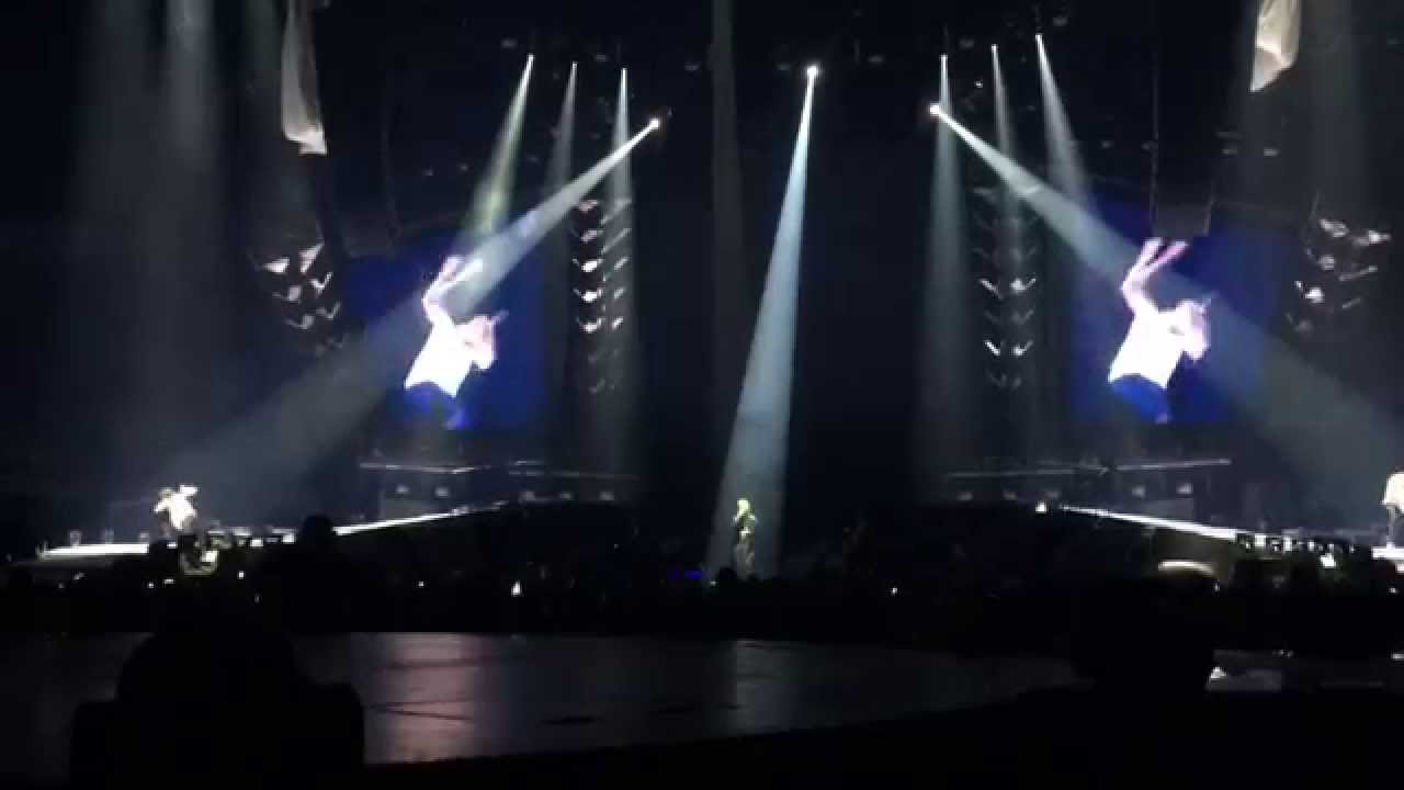 Take That - Flaws live O2 (06-06-2015) 720HD