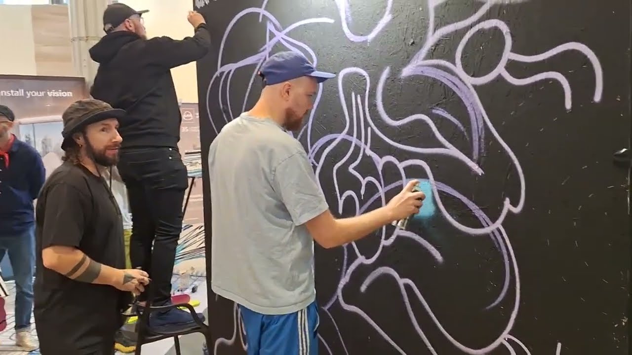 Urban Art Area 5 (2025) - Niebieski Robi Kreski / Lux Przez Iks-malują na żywo-Leonarda Art Gallery